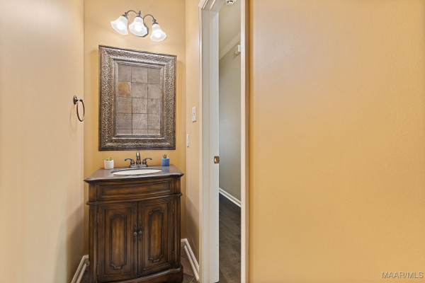 938 SILVER CREEK Circle