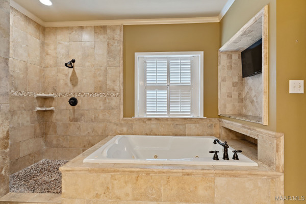 938 SILVER CREEK Circle