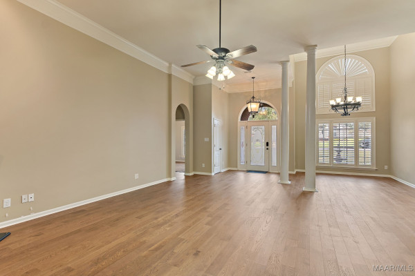 938 SILVER CREEK Circle