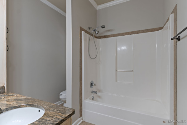 938 SILVER CREEK Circle