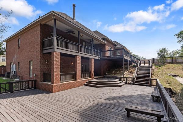 938 SILVER CREEK Circle