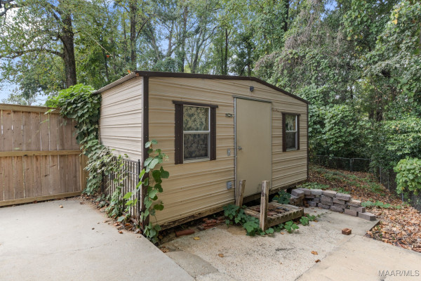 938 SILVER CREEK Circle