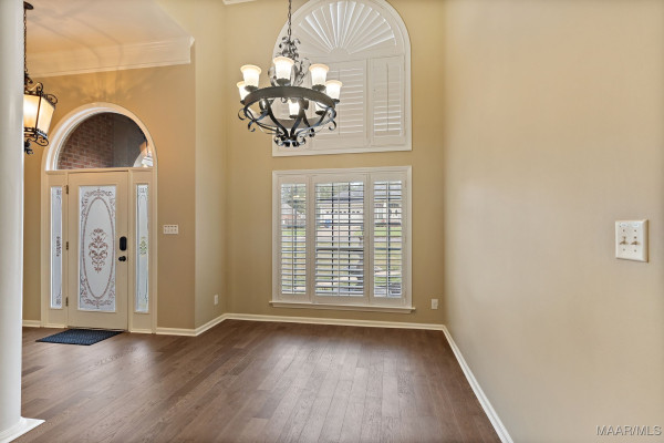 938 SILVER CREEK Circle