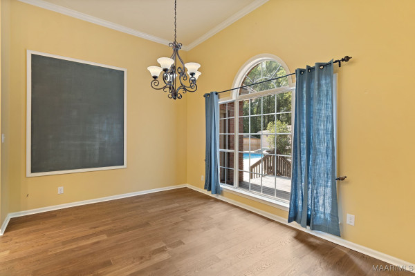 938 SILVER CREEK Circle