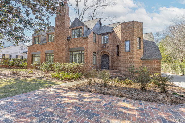 3382 Thomas Avenue