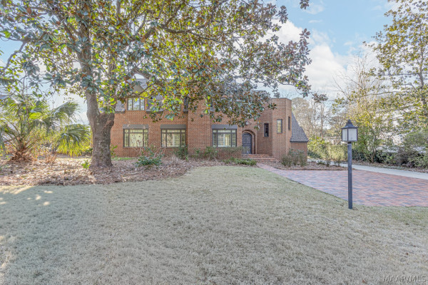 3382 Thomas Avenue
