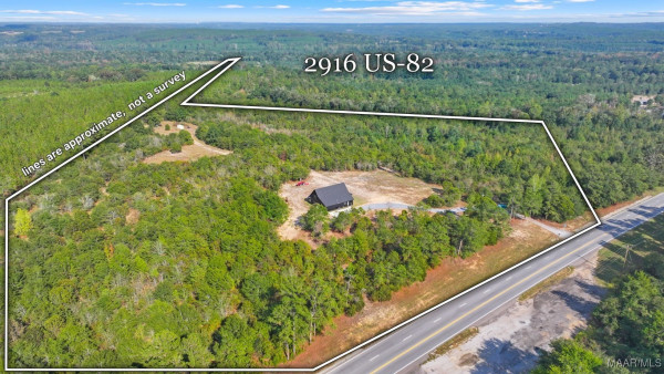2916 Highway 82 . W