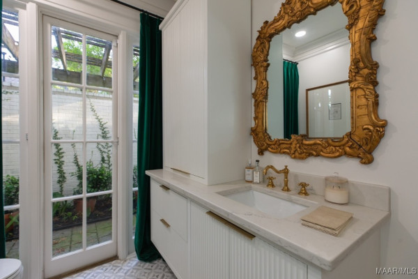 2436 Rosemont Place