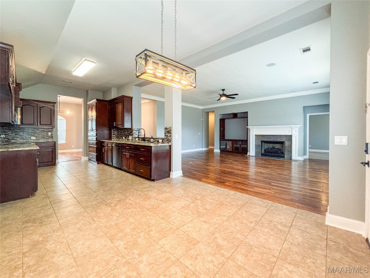 206 Stoneybrooke Way