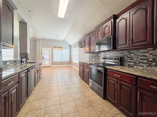 206 Stoneybrooke Way