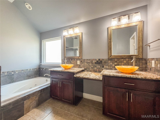 206 Stoneybrooke Way