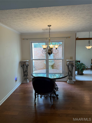 6529 MONMOUTH Mews