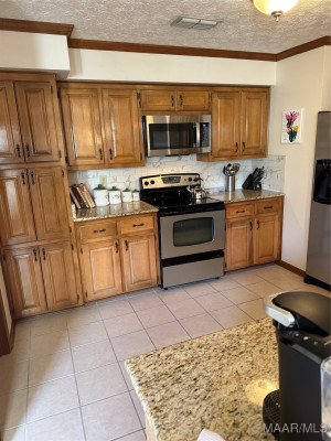 6529 MONMOUTH Mews