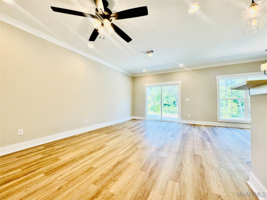 928 Central Road