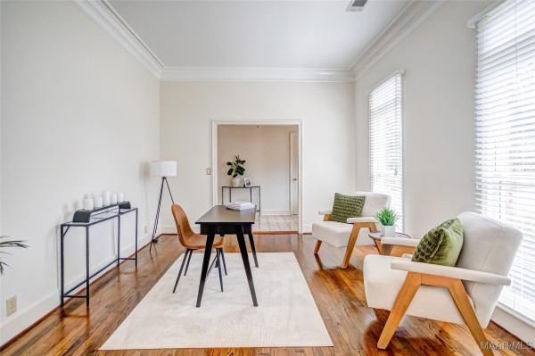 2811 Lansdowne Drive