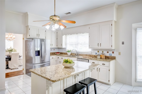 2811 Lansdowne Drive