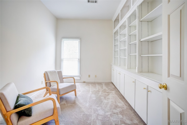 2811 Lansdowne Drive