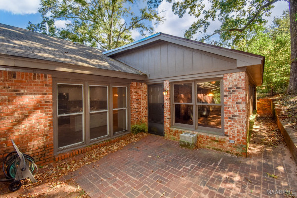 1237 Edgeworth Drive