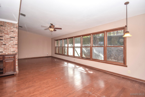 1237 Edgeworth Drive