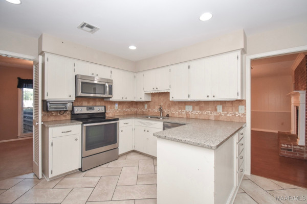 1237 Edgeworth Drive