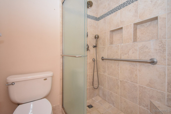 1237 Edgeworth Drive