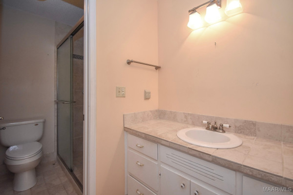 1237 Edgeworth Drive