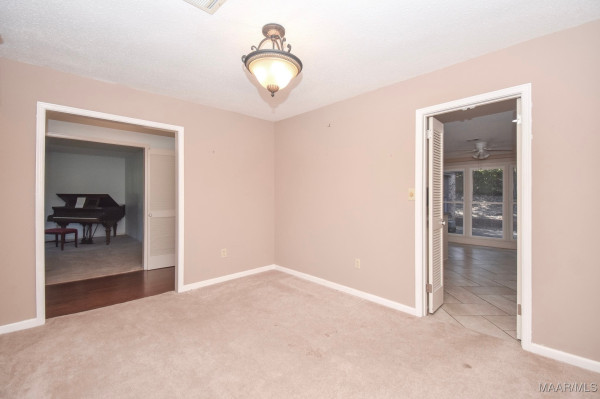 1237 Edgeworth Drive