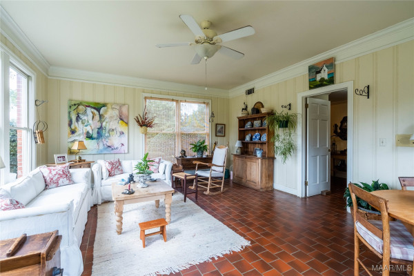 1241 Kirkwood Drive