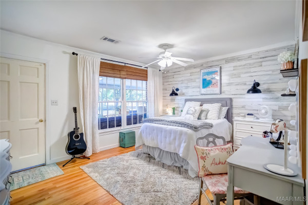 3325 Richardson Road S