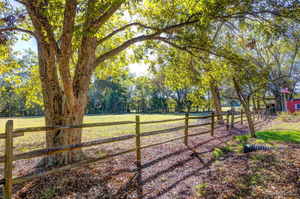 3325 Richardson Road S