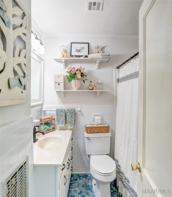 3325 Richardson Road S