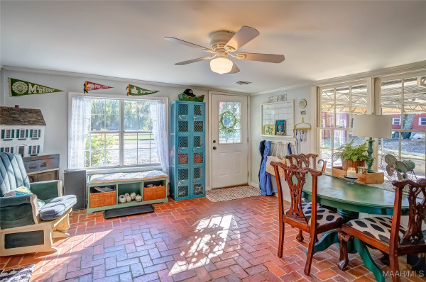 3325 Richardson Road S