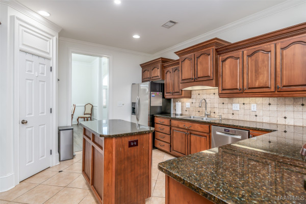 8497 Rockbridge Circle