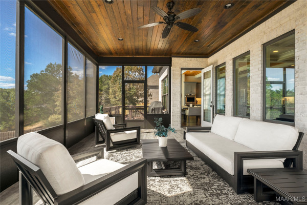 112 Chimney Ridge