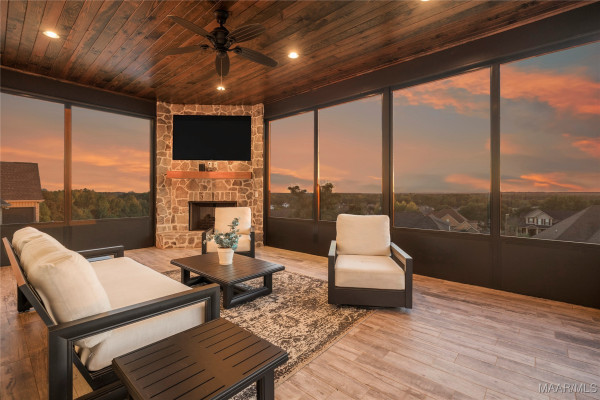 112 Chimney Ridge