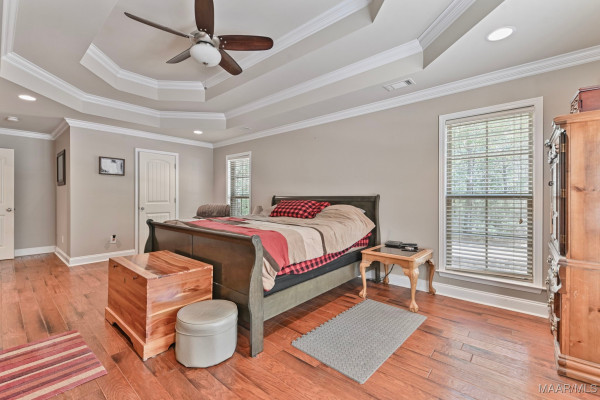 915 County Road 19 . N