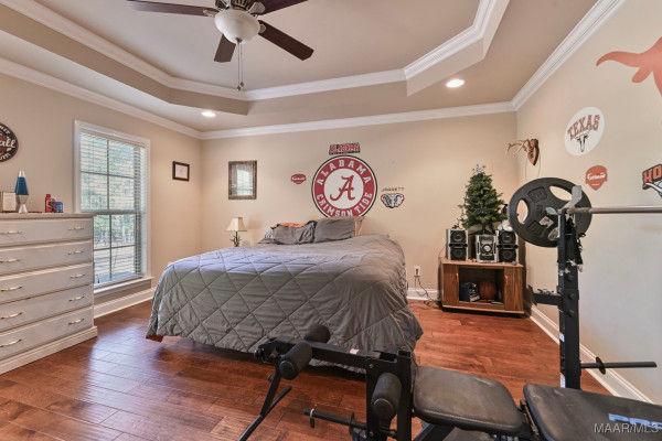 915 County Road 19 . N