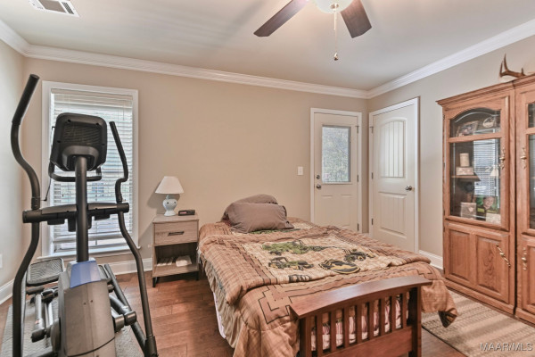 915 County Road 19 . N