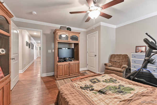 915 County Road 19 . N