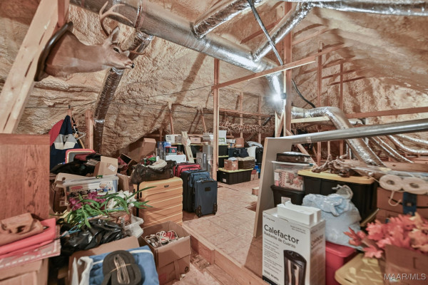 915 County Road 19 . N