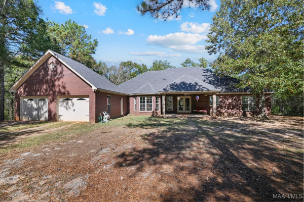 915 County Road 19 . N