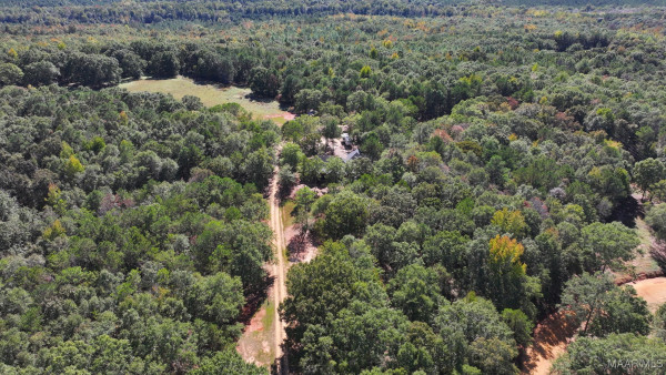 915 County Road 19 . N