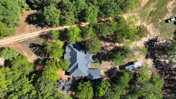 915 County Road 19 . N