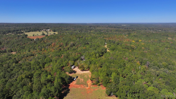 915 County Road 19 . N