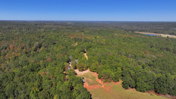 915 County Road 19 . N