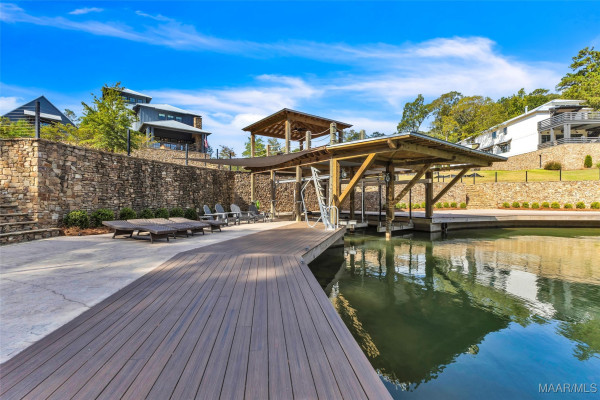60 Castaway Cove Lane