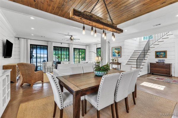 60 Castaway Cove Lane