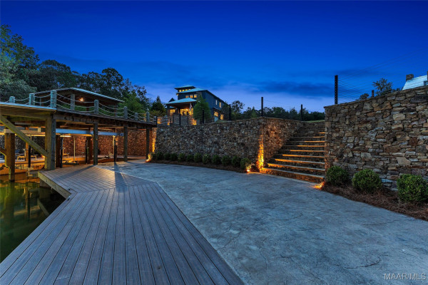 60 Castaway Cove Lane