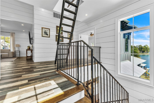 60 Castaway Cove Lane