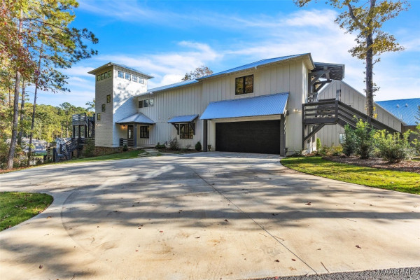 130 Castaway Cove Lane